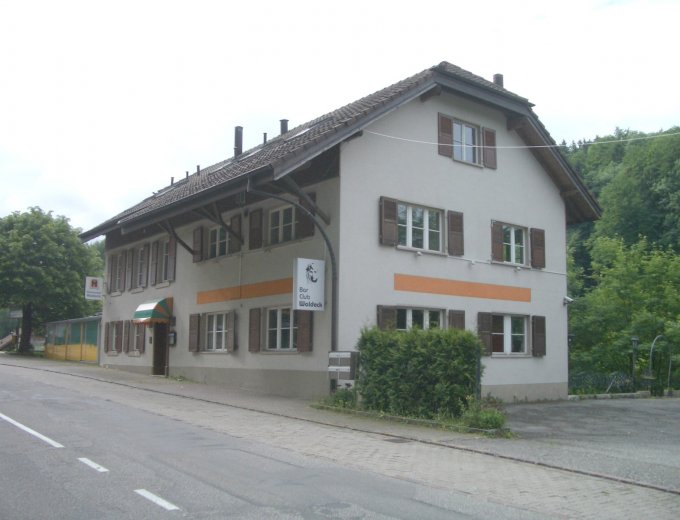 Originelles Wohn- / Geschäftshaus mit Restaurationsbetrieb 